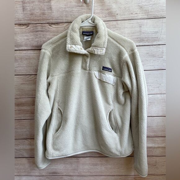 Patagonia Tops - PATAGONIA RE-TOOL‎ SNAP T PULLOVER IN CREAM